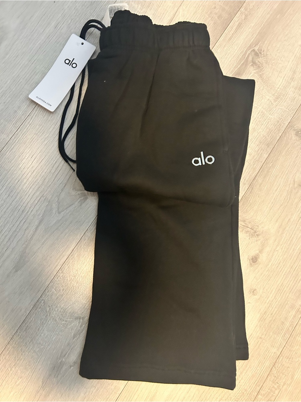 Alo Men’s Black Logo Sweatpants